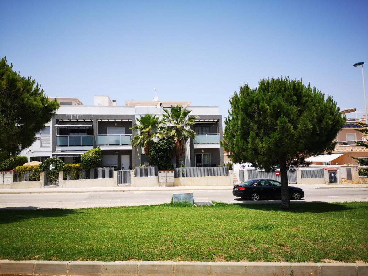 Bungalow En Punta Prima 2 Dormitorios Y Piscina Torrevieja Zewnętrze zdjęcie