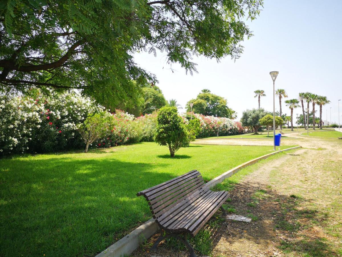 Bungalow En Punta Prima 2 Dormitorios Y Piscina Torrevieja Zewnętrze zdjęcie