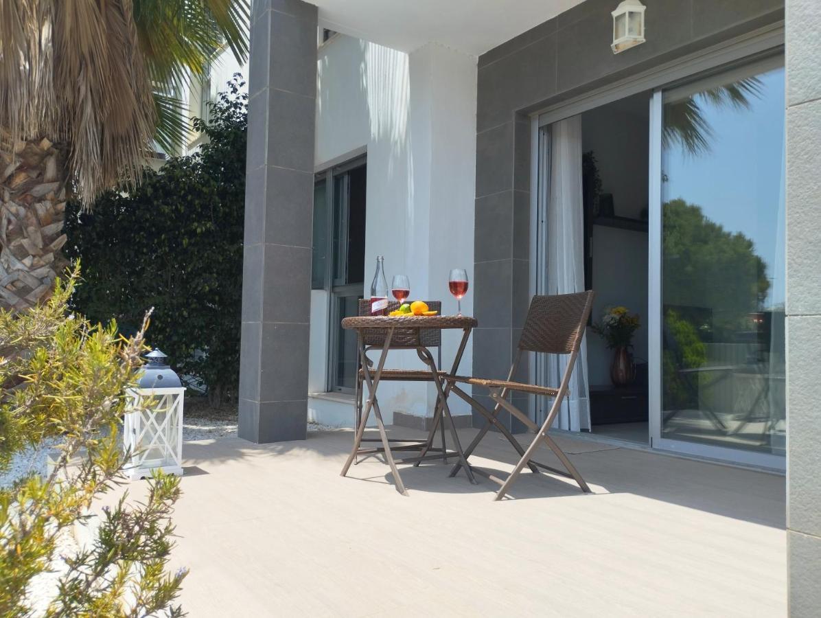 Bungalow En Punta Prima 2 Dormitorios Y Piscina Torrevieja Zewnętrze zdjęcie