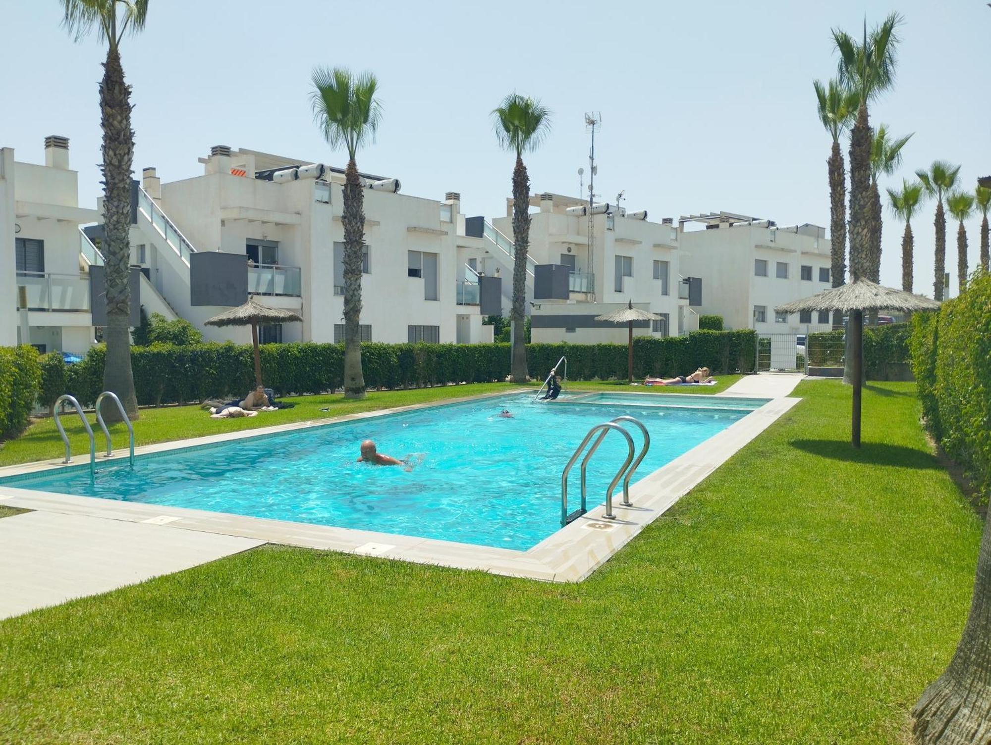 Bungalow En Punta Prima 2 Dormitorios Y Piscina Torrevieja Zewnętrze zdjęcie